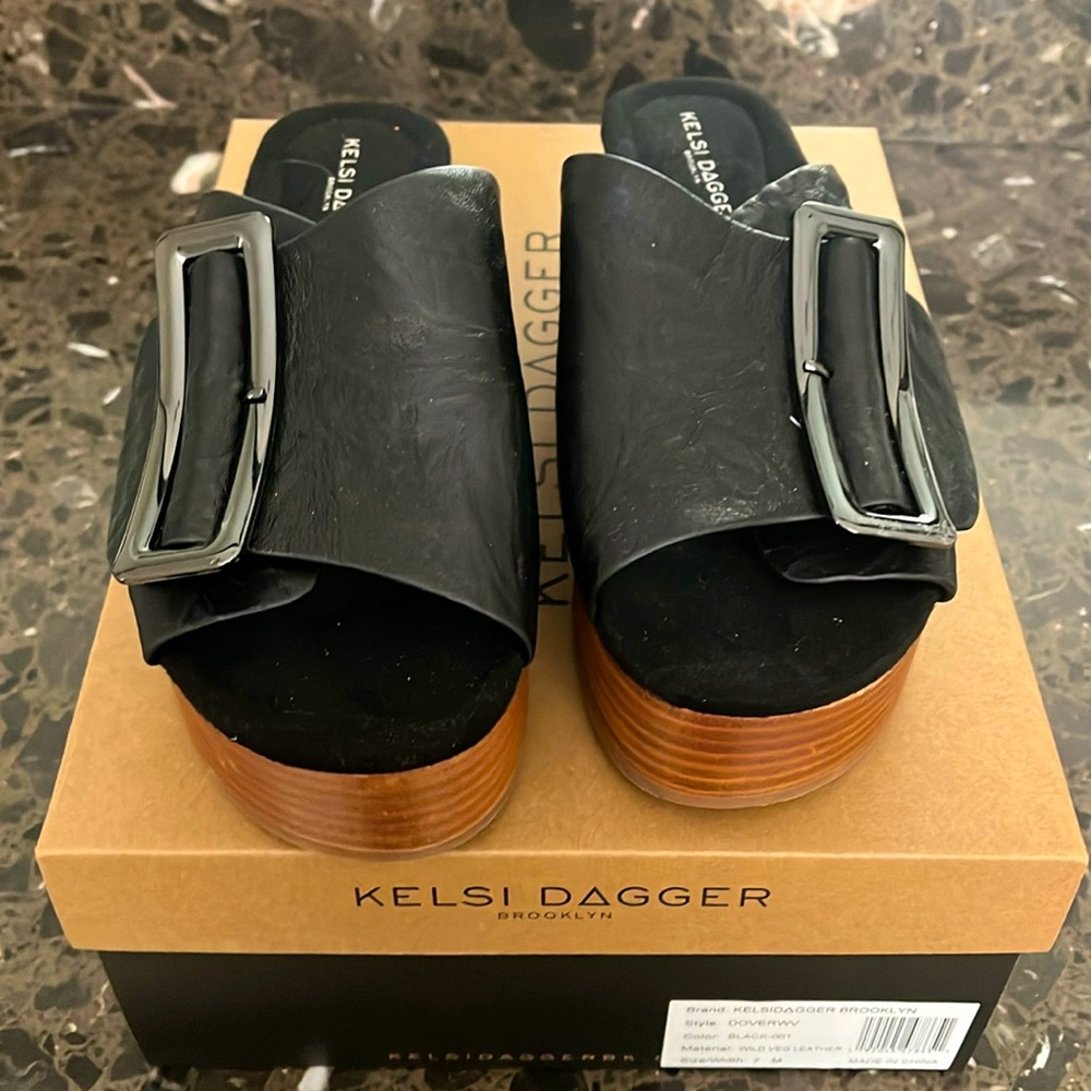 Kelsi Dagger sandals